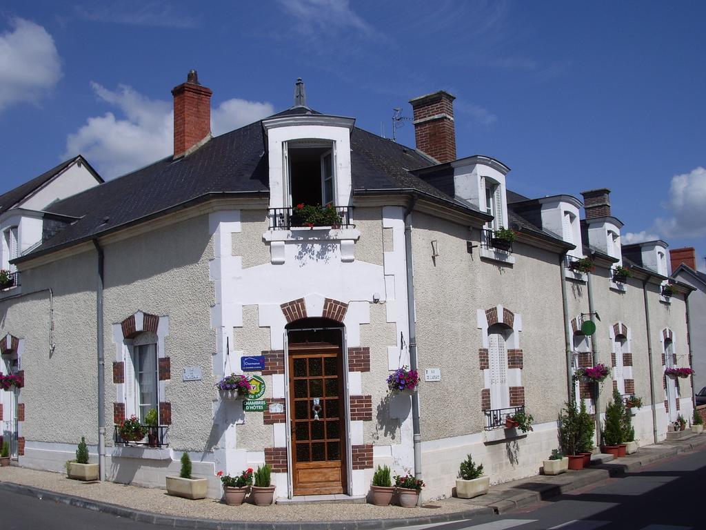 Les Glycines Bed and Breakfast Plaimpied-Givaudins Εξωτερικό φωτογραφία