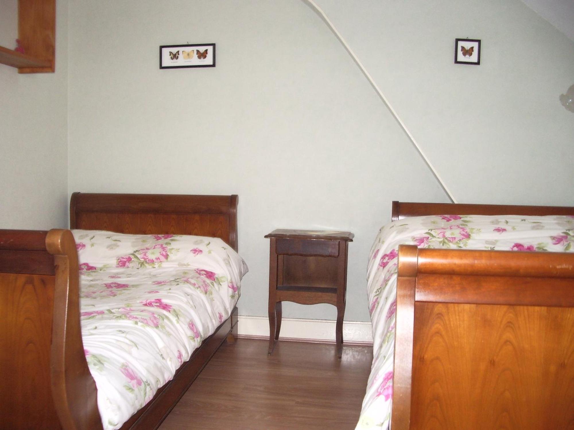 Les Glycines Bed and Breakfast Plaimpied-Givaudins Εξωτερικό φωτογραφία