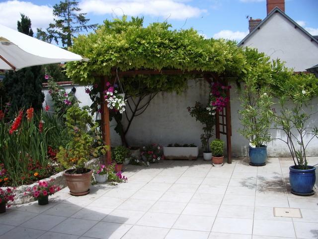 Les Glycines Bed and Breakfast Plaimpied-Givaudins Εξωτερικό φωτογραφία